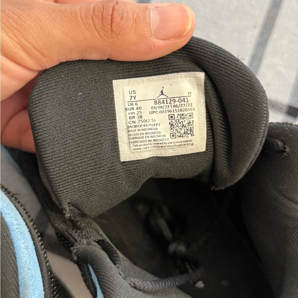 Jordan 13s in Black and Light Blue‎